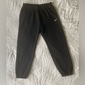 Nike Essential Fleece Pin Tuck Sweatpants Women's Large Black